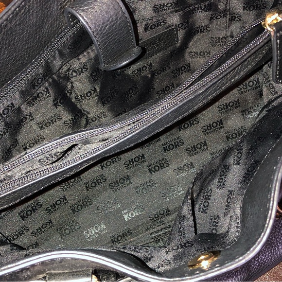 MICHAEL KORS Tumbled Black Leather Crossbody Satchel Gold Hardware - Picture 8 of 14